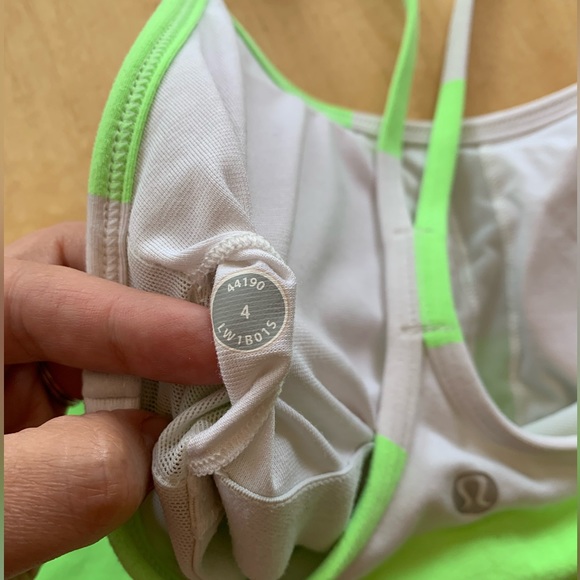 Lululemon Power Y tank size 4 bold stripe zippy green workout gym yoga - Picture 8 of 11
